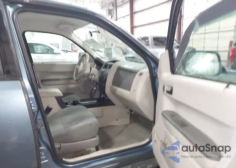 2010 Ford Escape Xls from USA, damaged, VIN 1FMCU0C72AKA63161